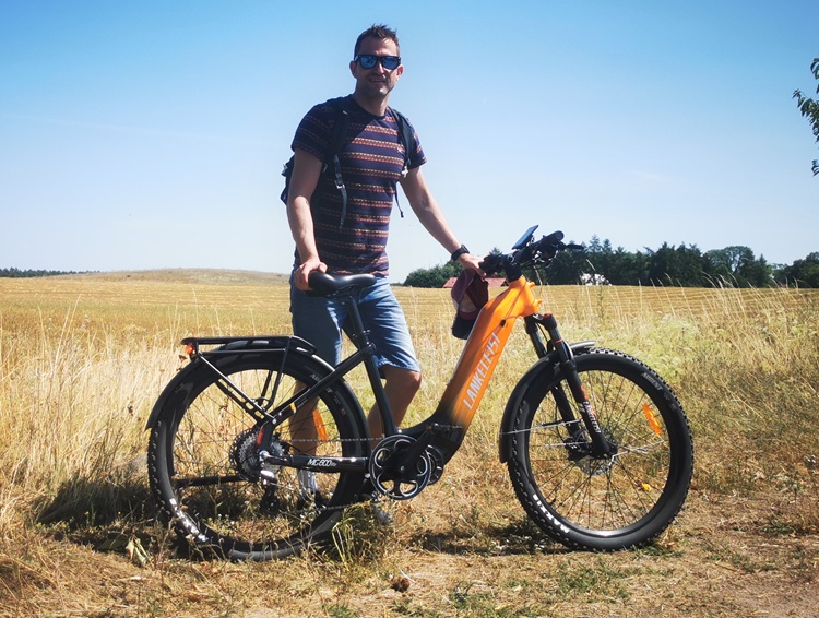 Klemens mit dem Lankeleisi MG 600 Lite während des Praxistests